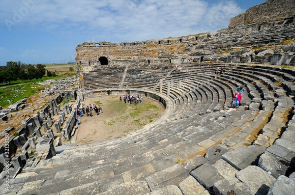 Fototapeta Dans l'amphithéâtre de Milet