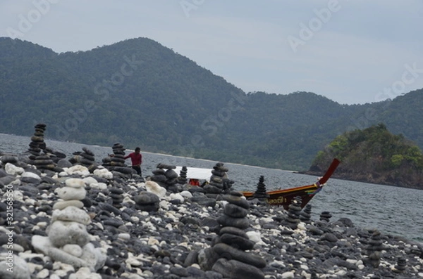 Fototapeta stone on the beach