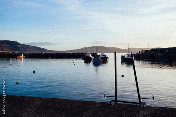 Obraz Lyme Regis Harbour in Winter