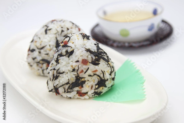 Obraz ひじきと梅のおにぎり