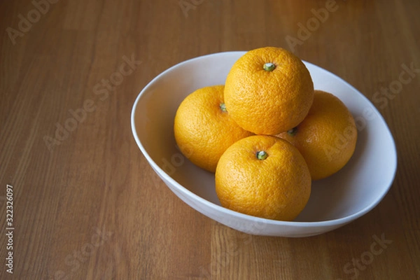 Obraz ジャバラ（和歌山県原産の柑橘）強烈な酸味と苦味がある。