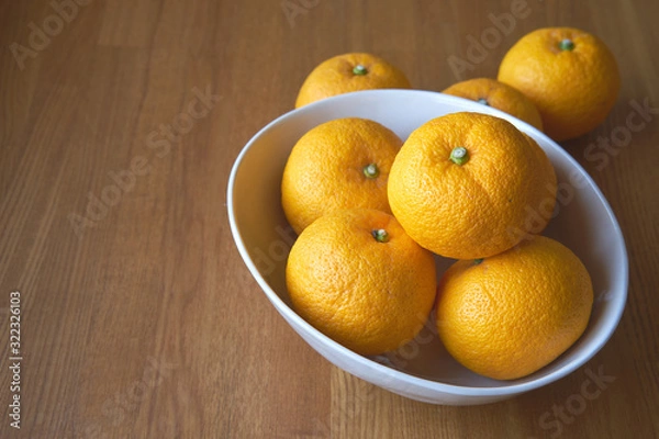 Obraz ジャバラ（和歌山県原産の柑橘）強烈な酸味と苦味がある。