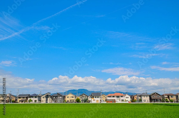 Obraz 住宅街と青空