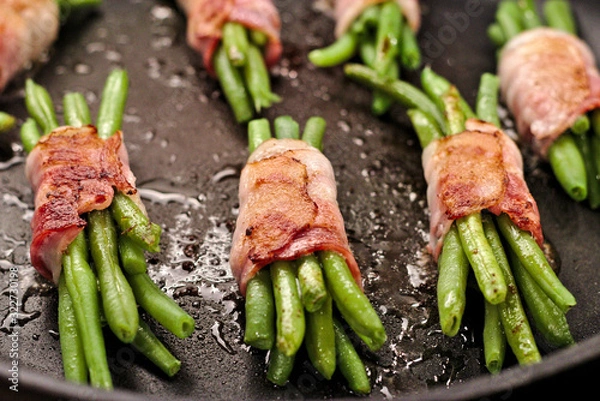 Fototapeta bohnen speck pfanne