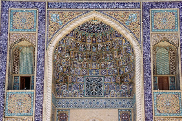 Obraz Shiraz, Iran mosque - May 14, 2017: the ancient city of Shiraz with famous mosques decorated with blue mosaics. Regilious Shiite architecture