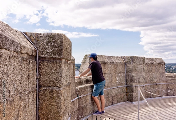 Obraz Man on Top of the Pendennis Castle keep