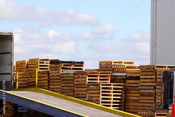 Fototapeta loading ramp