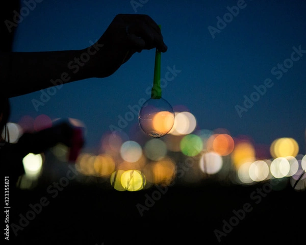 Obraz 夜のシャボン玉