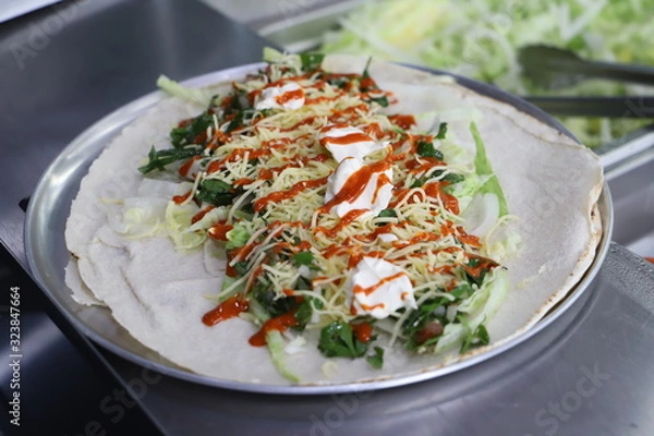 Obraz kebab wrap with vegetables