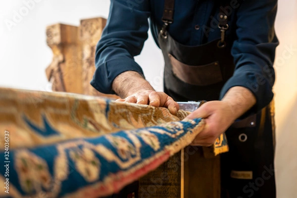 Obraz Upholstery , making ottoman, upholsterer