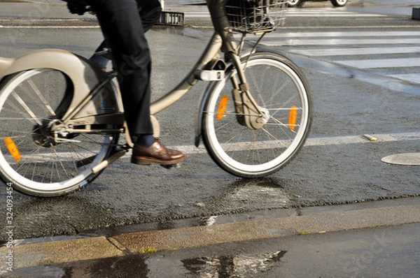 Obraz Riding Velib Bicycle in Paris