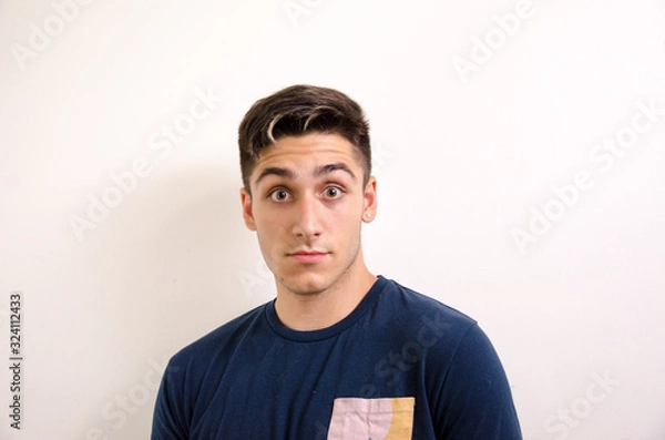 Obraz Surprised young man