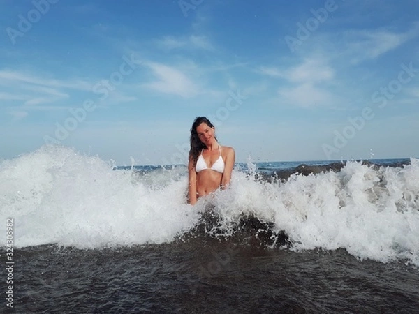 Obraz Woman inside a wave
