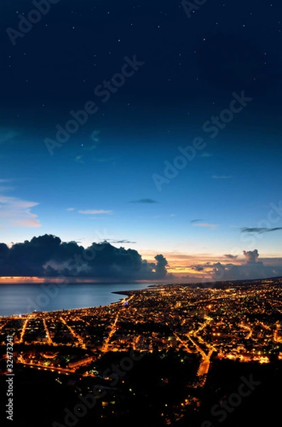 Fototapeta saint-denis ile de la reunion la nuit