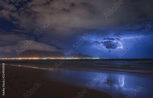 Obraz Thunderstorm over Table Mountain