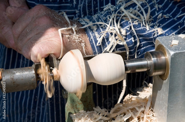 Obraz Drechseln eines Pilzes