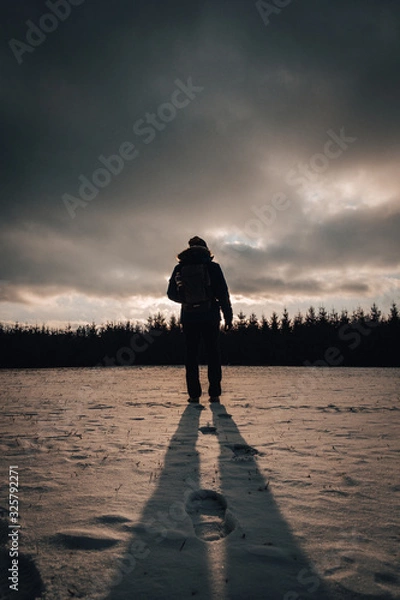 Obraz silhouette of man on field