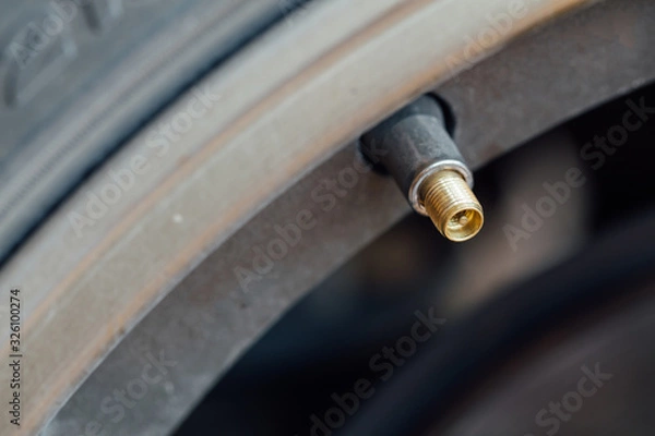 Obraz tire valve open cap