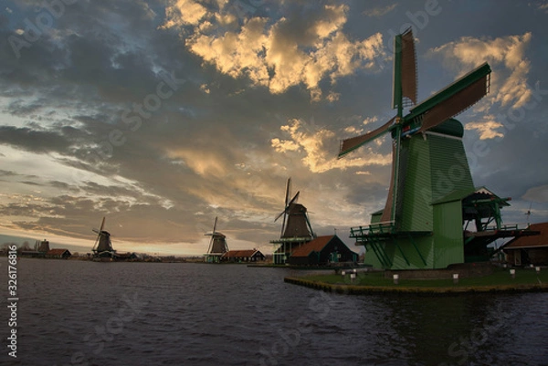 Obraz windmills in zaanse schans