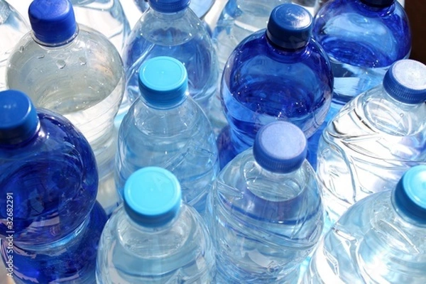 Obraz Alignement de bouteilles d'eau