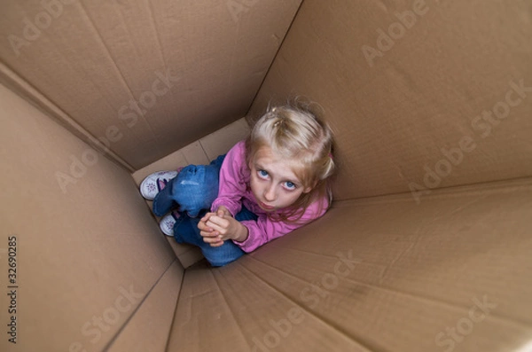 Obraz Kind im Karton