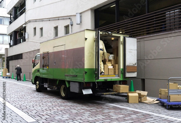 Fototapeta 配達中のトラック