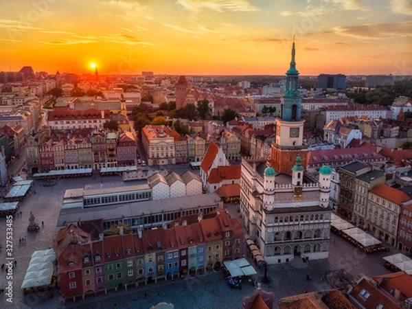 Fototapeta Zachód słońca nad Poznaniem, Stary Rynek i ratusz