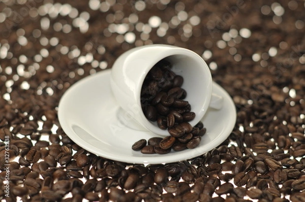 Fototapeta Espressotasse mit Bohnen