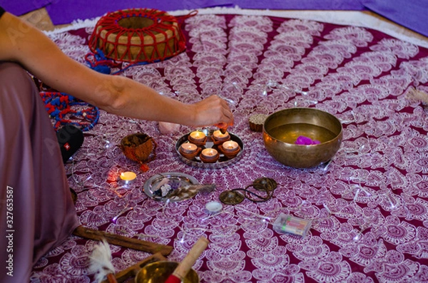 Obraz hands with easter eggs and flowers