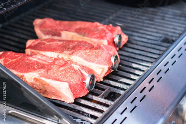 Fototapeta Grilling steak