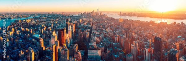 Fototapeta Niesamowity widok z lotu ptaka Manhattan z zachodem słońca