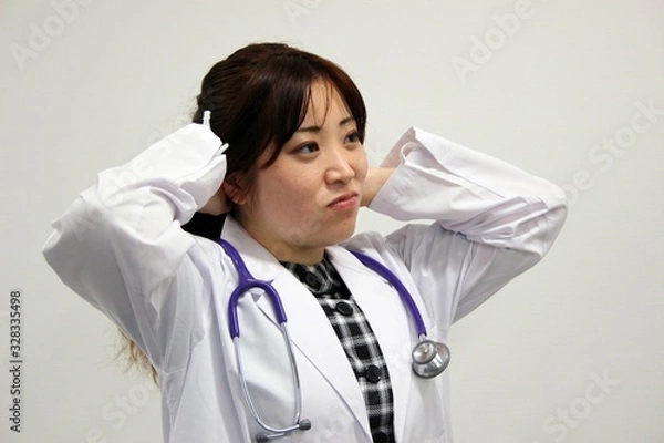 Obraz 女性　医師　ドクター　病院　クリニック　白衣
