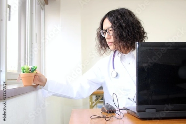 Obraz 男性　看護師　医師　ドクター　植物