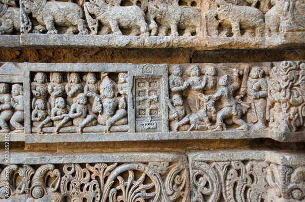 Fototapeta Carved idols on the Chennakesava Temple, is a Vaishnava Hindu temple, Somanathapura, Karnataka, India