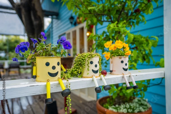 Fototapeta Smiley flower vase