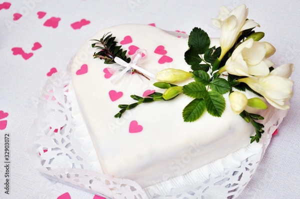 Obraz White wedding heart shaped cake