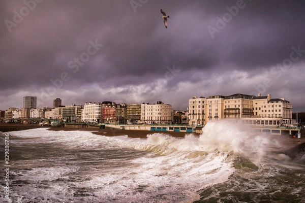 Fototapeta waves and a storm blowing into Brighton