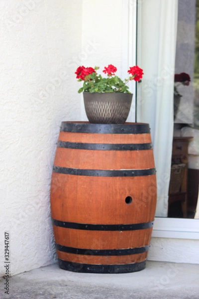 Obraz flowers on barrel 