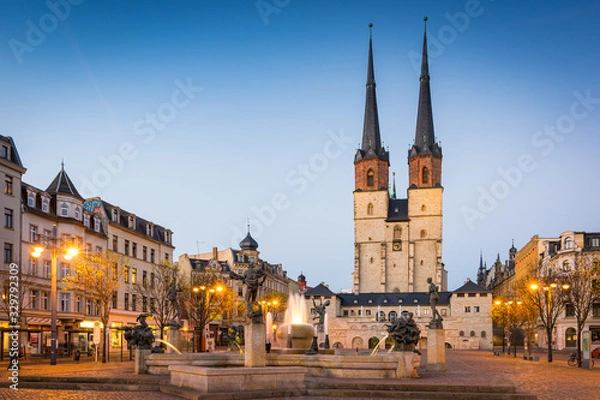 Obraz Miasto Halle Saale o zmierzchu wieczorem