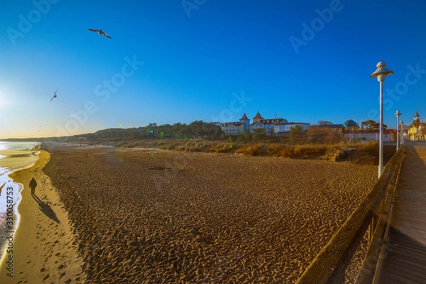 Obraz Baltic Sea, Usedom Island, winter, morning. Pictures of carefree life, practically just a few hours before the corona virus crisis changes everyone: the island is now closed. Fear instead of joy.