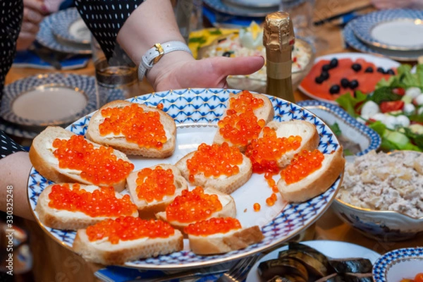 Obraz русское застолье, бутерброды с икрой, праздник, угощение