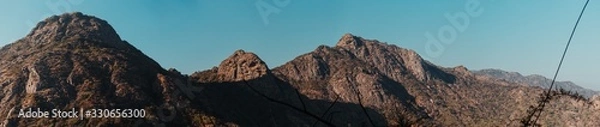 Fototapeta Panorama of the Mountains at Mount Abu in Rajasthan, India