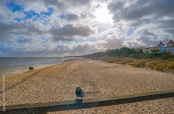 Obraz Baltic Sea, Usedom Island, winter, morning. Pictures of carefree life, practically just a few hours before the corona virus crisis changes everyone: the island is now closed. Fear instead of joy.