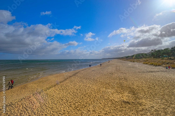 Obraz Baltic Sea, Usedom Island, winter, morning. Pictures of carefree life, practically just a few hours before the corona virus crisis changes everyone: the island is now closed. Fear instead of joy.