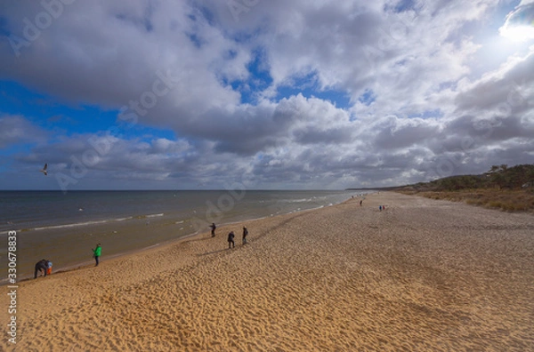 Obraz Baltic Sea, Usedom Island, winter, morning. Pictures of carefree life, practically just a few hours before the corona virus crisis changes everyone: the island is now closed. Fear instead of joy.