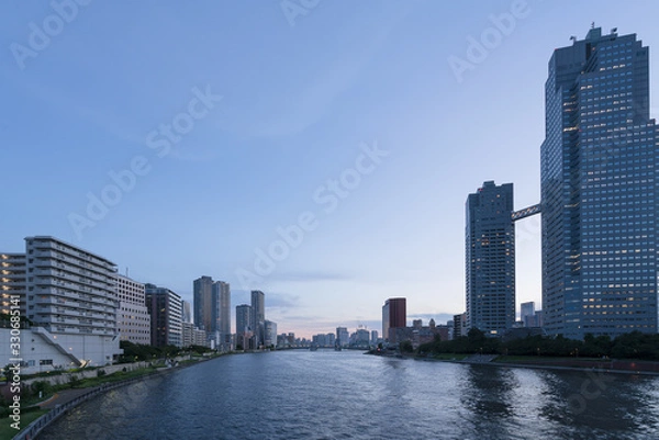 Obraz 夕暮れ時の東京都心