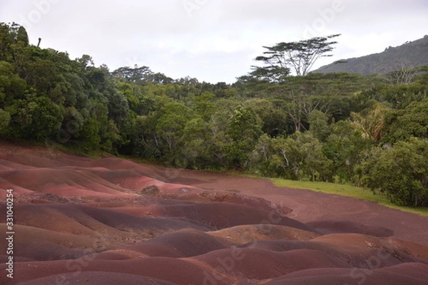 Fototapeta La terre des sept couleurs à Chamarel sur l'île Maurice