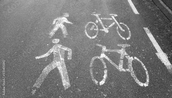 Fototapeta Straßenmarkierungen