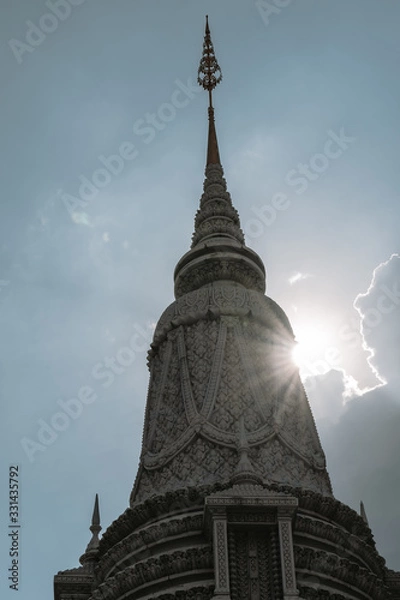 Obraz Cambodian temple facing the sun
