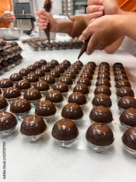 Obraz hand made chocolate candy manufacturing